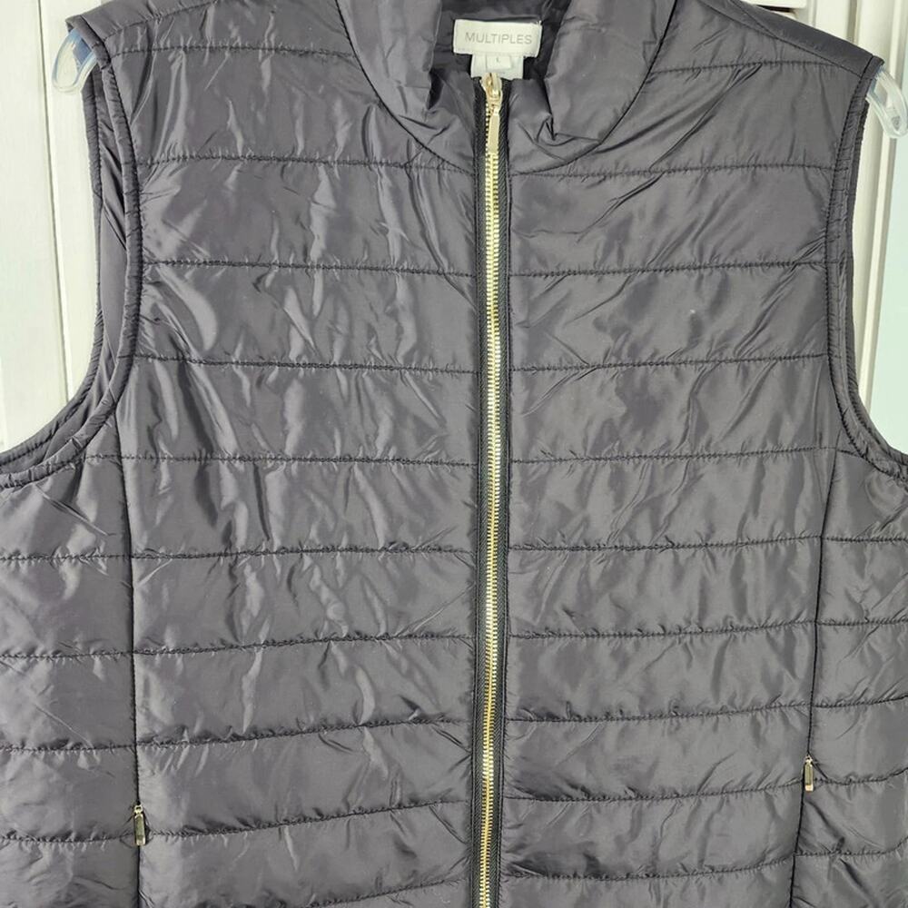 Black Quilted Vest Women's size Large Ruffle Hem Packable - Picture 4 of 11